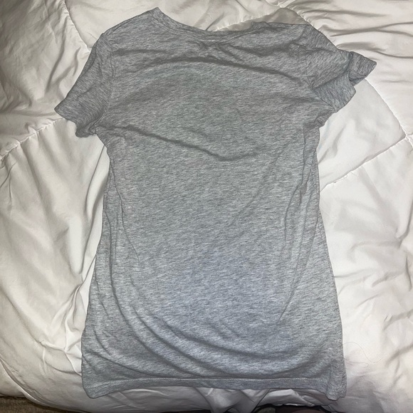 Aeropostale gray T - Picture 2 of 4